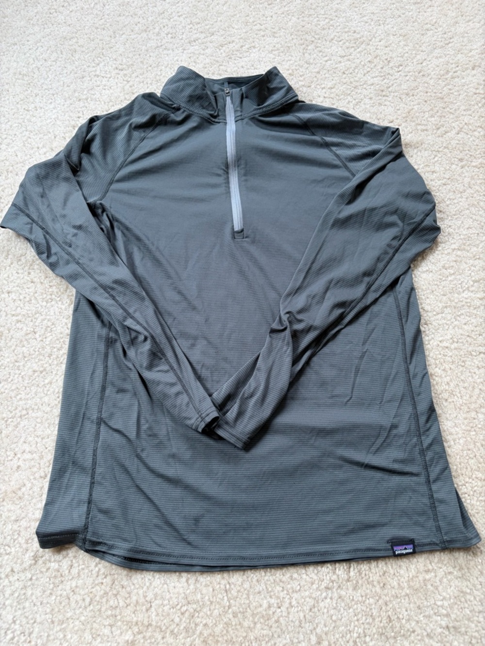 Patagonia Lightweight Quarter-Zip Long Sleeve Top - Charcoal Gray, Men’s medium